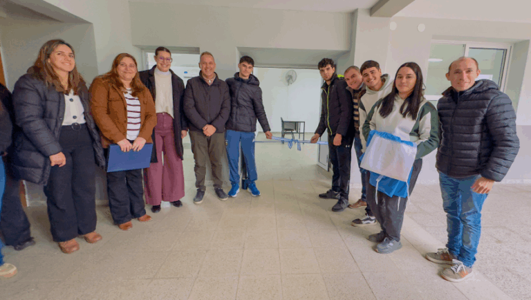 Edgardo Berli inauguró dos nuevas aulas en la Escuela ETP N° 370